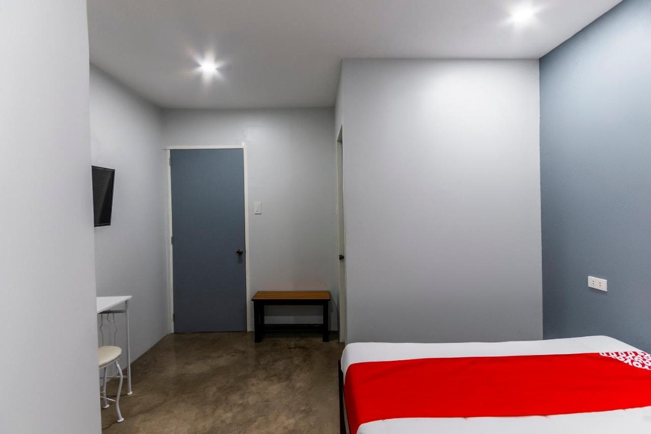 Vaccinated Staff - Oyo 476 Hedda Hotel Cebu Ngoại thất bức ảnh